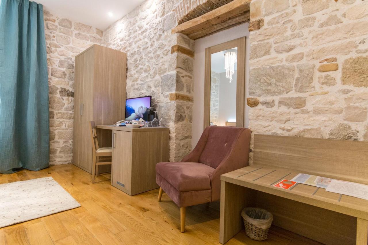 Tifani Luxury Rooms 2 Split Exterior photo