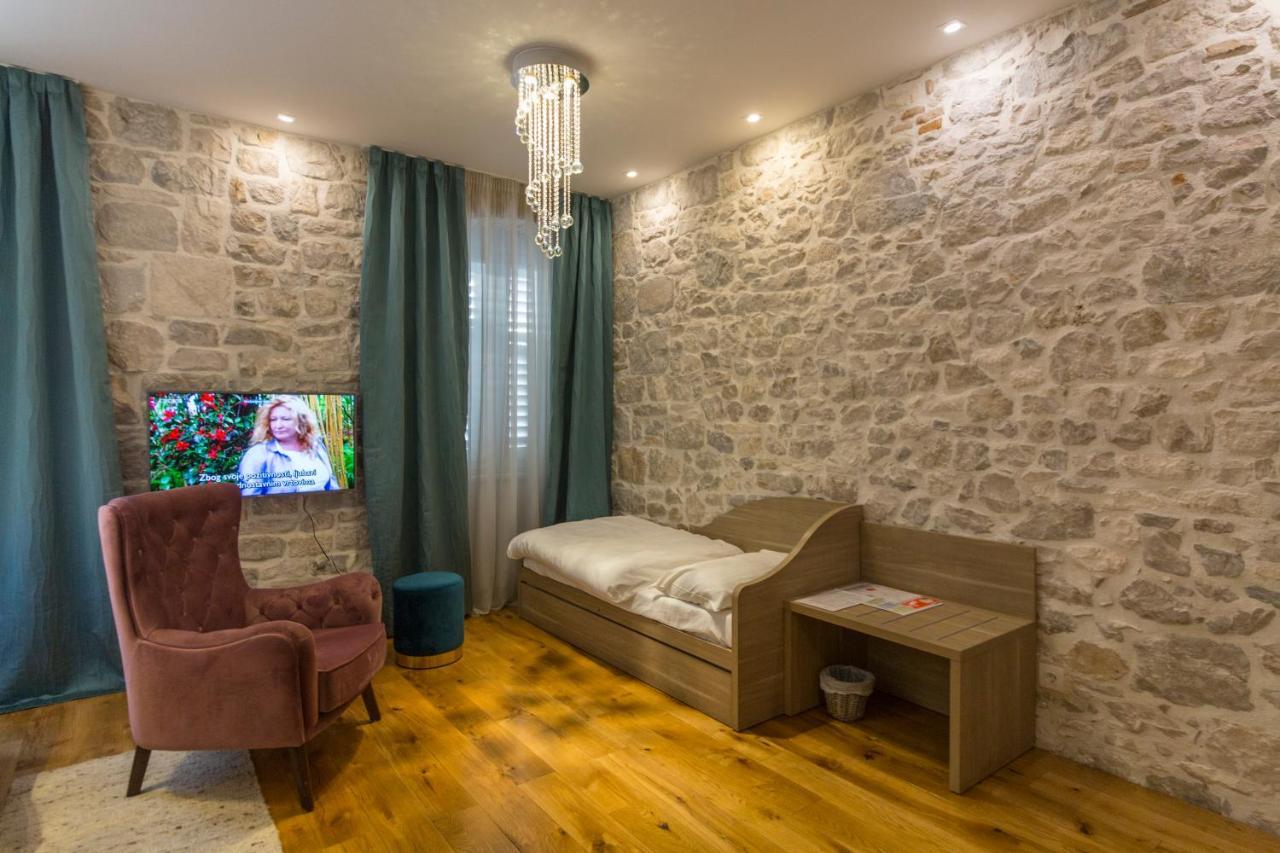 Tifani Luxury Rooms 2 Split Exterior photo