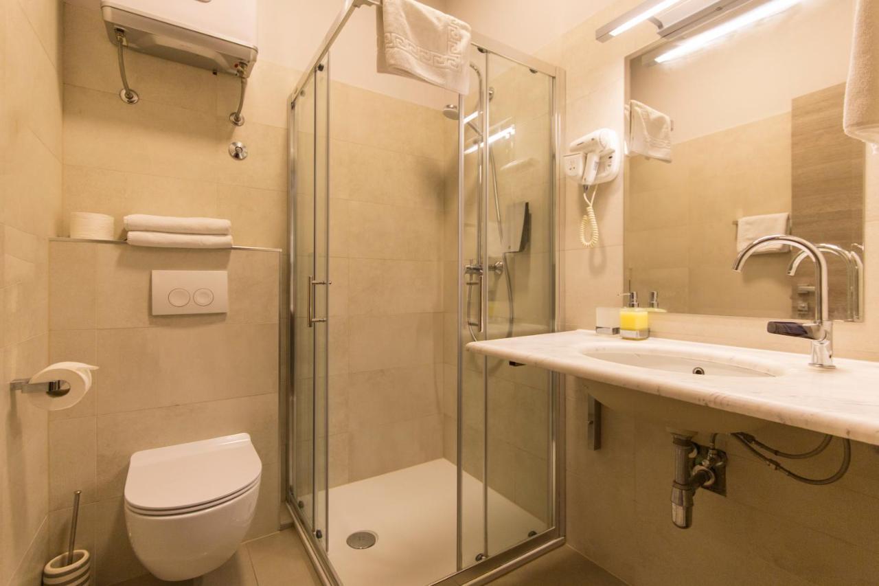 Tifani Luxury Rooms 2 Split Exterior photo